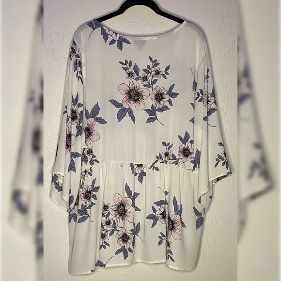 TORRID FLORAL PRINT V NECK BABYDOLL - Picture 5 of 5